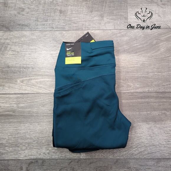 Nike Epic Lux Tight Fit Full Length Leggings Size S - Picture 6 of 6